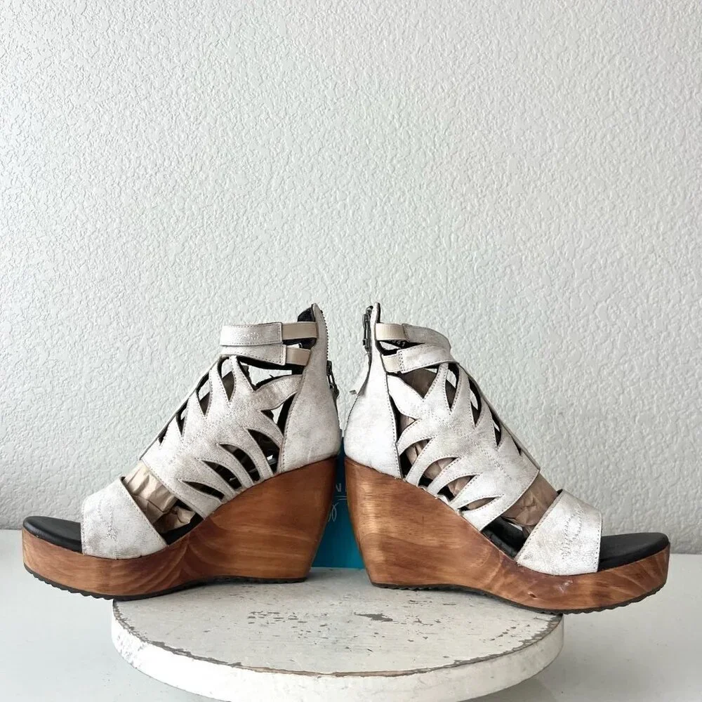 Lane Boots BECCA Wedges Womens Sz 5 Western Cowgirl White Wooden Heeled Sandals - Picture 8 of 12